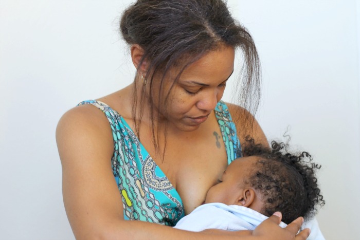postpartum-anxiety-breastfeeding.jpg